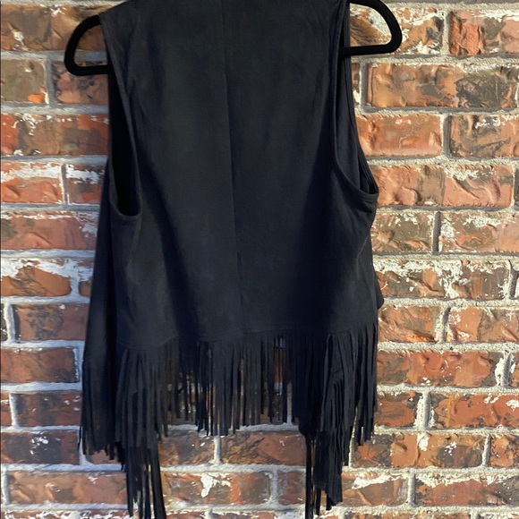 Fringe vest - Picture 4 of 5